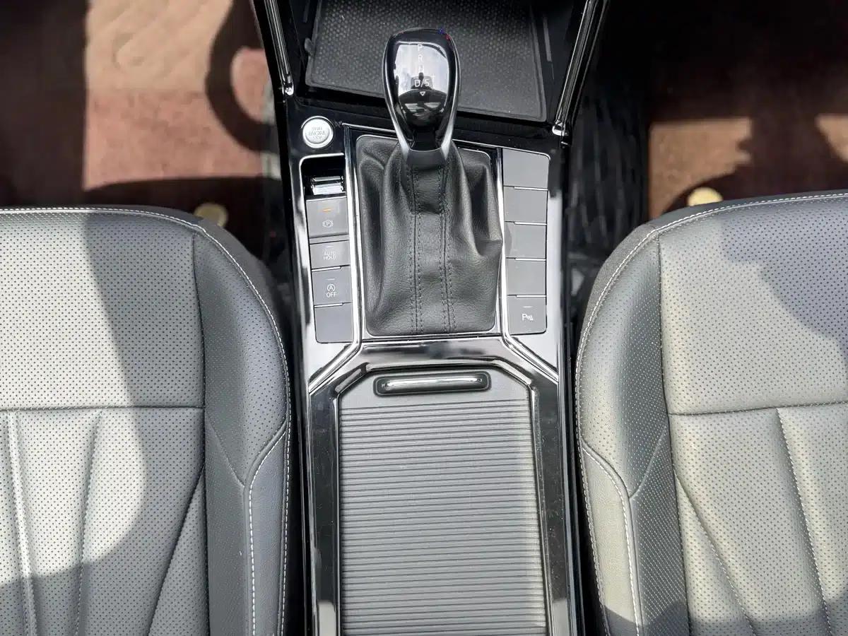 2024 Passat 380TSI Starry Sky Dragon Edition — миниатюра 18