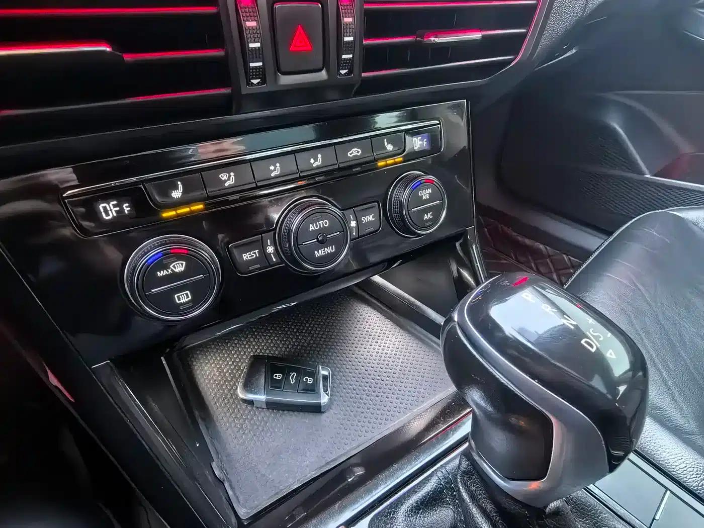 2019 Volkswagen Passat 330TSI Elite Edition (China VI Emission Standard) — миниатюра 13
