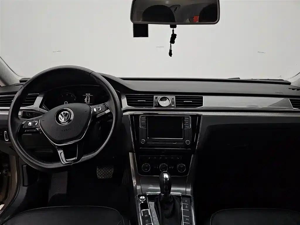 2017 Passat 330TSI DSG Premium Edition — миниатюра 15