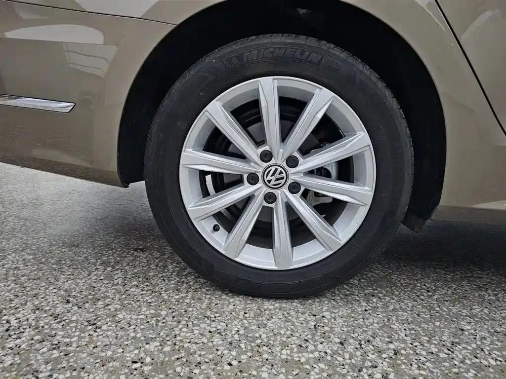 2017 Passat 330TSI DSG Premium Edition — миниатюра 16