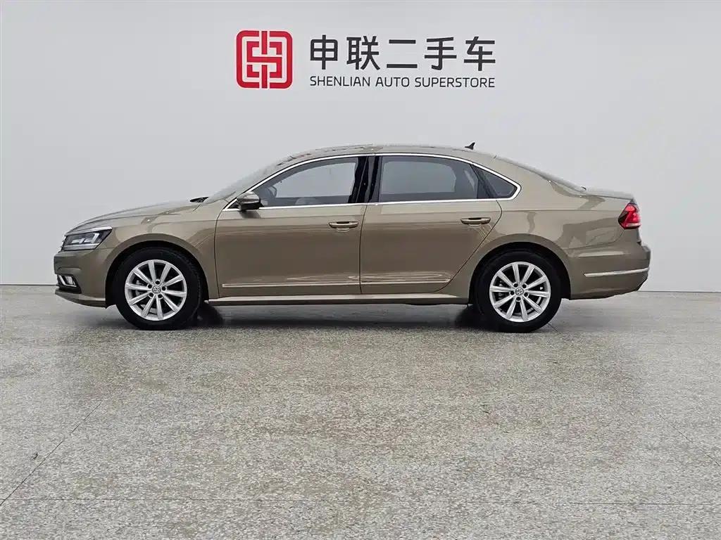 2017 Passat 330TSI DSG Premium Edition — миниатюра 4