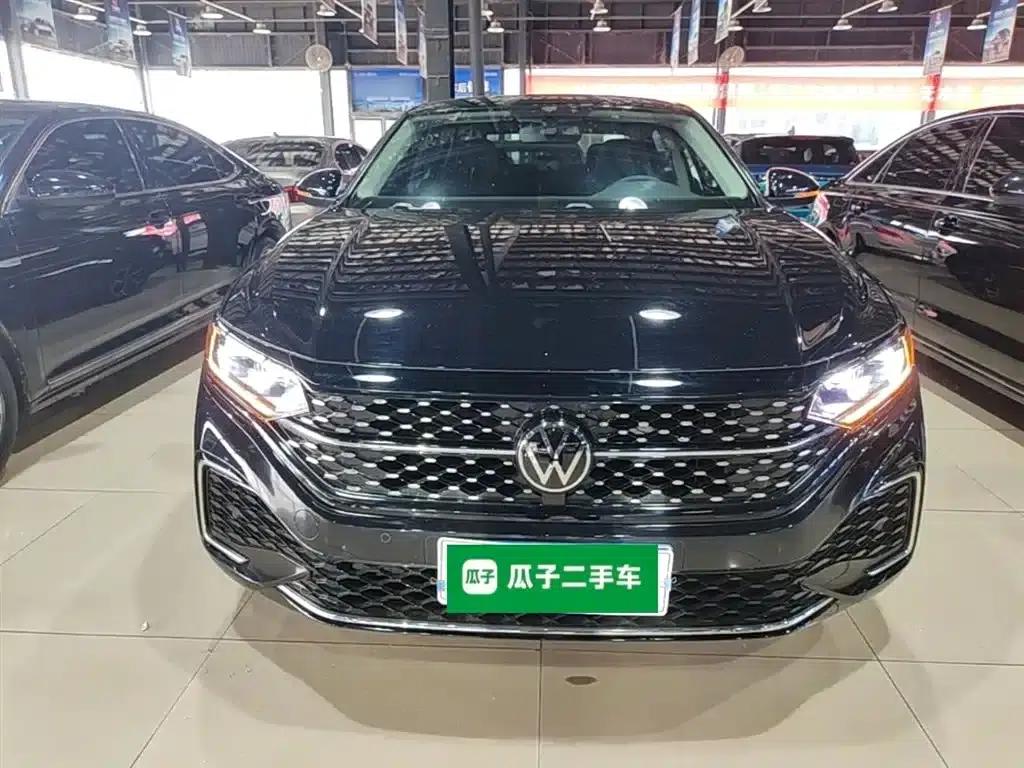 2023 Volkswagen Passat 330TSI Starry Sky Elite Edition — миниатюра 3