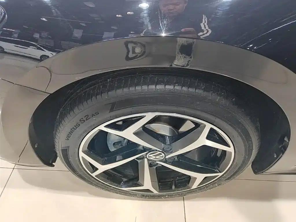 2023 Volkswagen Passat 330TSI Starry Sky Elite Edition — миниатюра 23