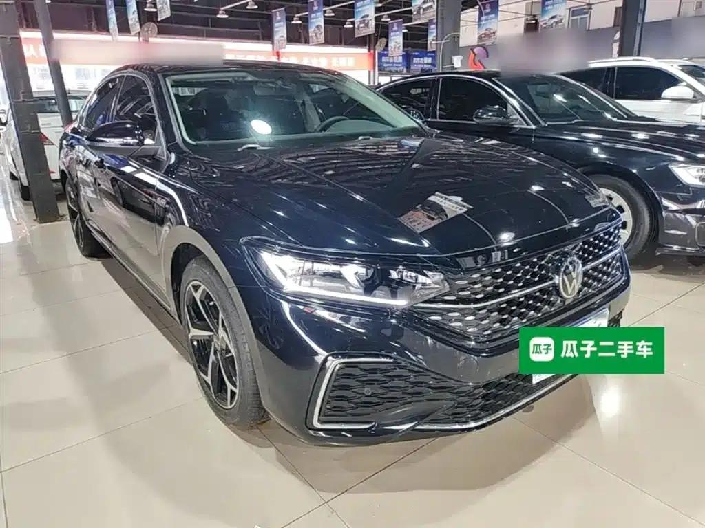 2023 Volkswagen Passat 330TSI Starry Sky Elite Edition — миниатюра 4