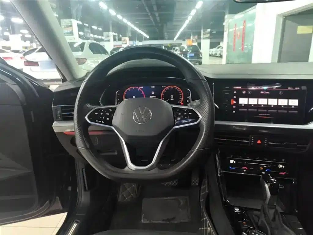 2023 Passat Facelift 330TSI Luxury Edition — миниатюра 11