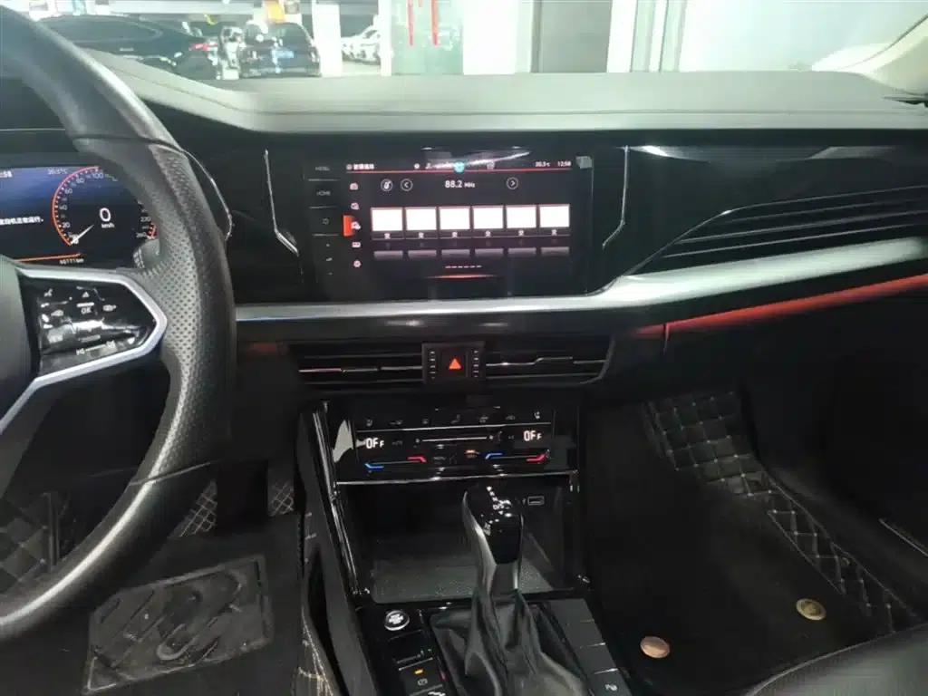 2023 Passat Facelift 330TSI Luxury Edition — миниатюра 13
