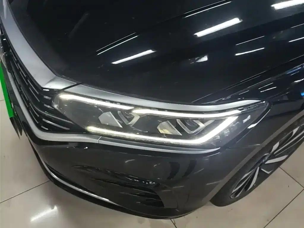 2023 Passat Facelift 330TSI Luxury Edition — миниатюра 24