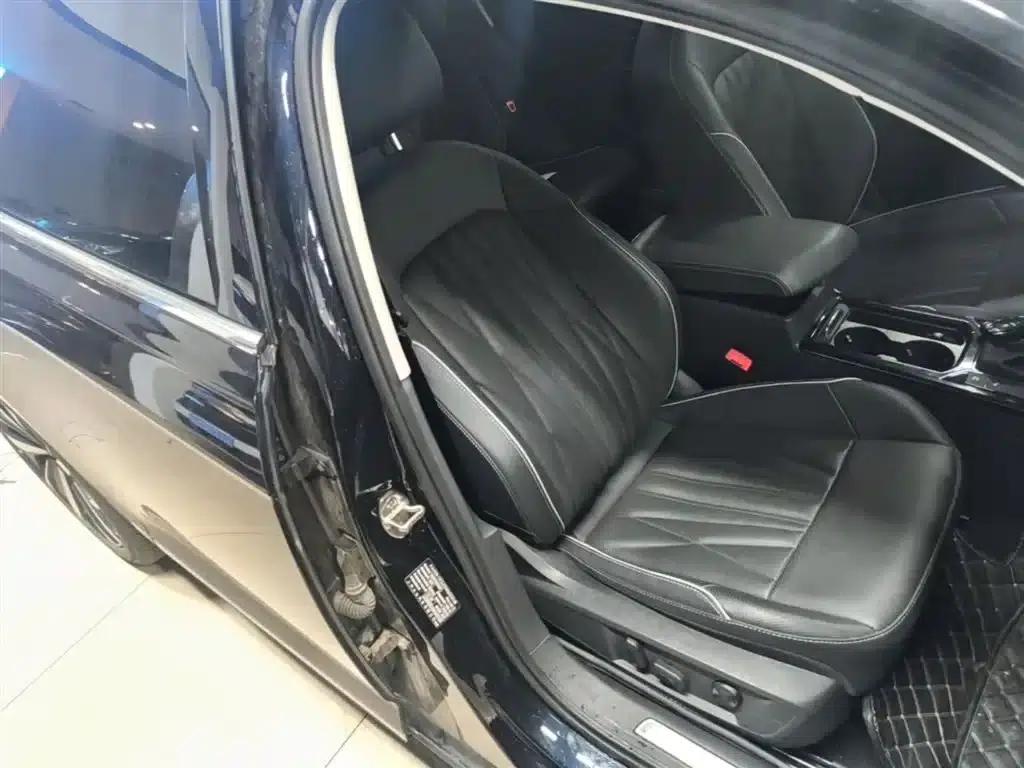 2023 Passat Facelift 330TSI Luxury Edition — миниатюра 25