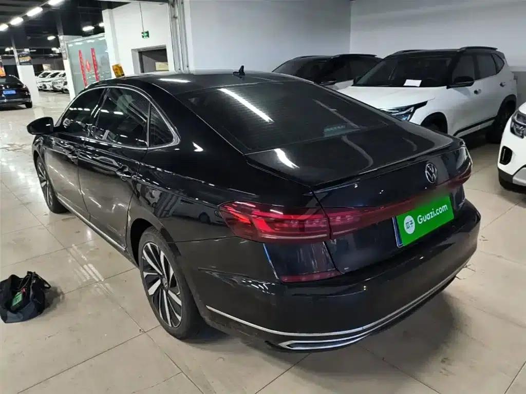 2023 Passat Facelift 330TSI Luxury Edition — миниатюра 5