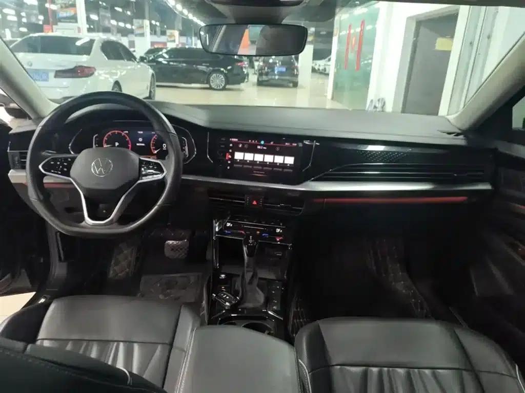 2023 Passat Facelift 330TSI Luxury Edition — миниатюра 10