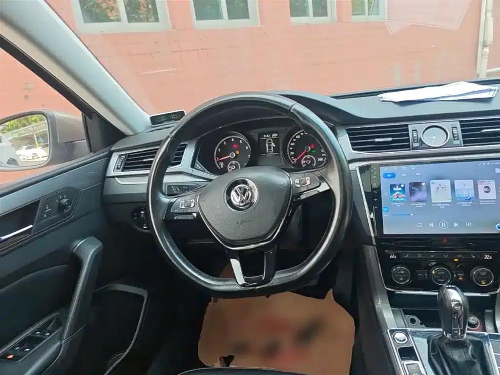 2017 Passat 330TSI DSG Premium Edition — миниатюра 11