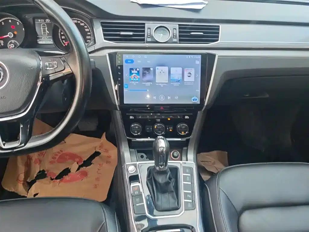 2017 Passat 330TSI DSG Premium Edition — миниатюра 13