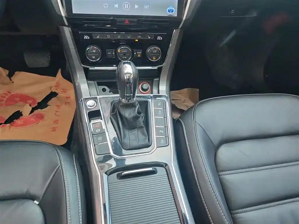 2017 Passat 330TSI DSG Premium Edition — миниатюра 14