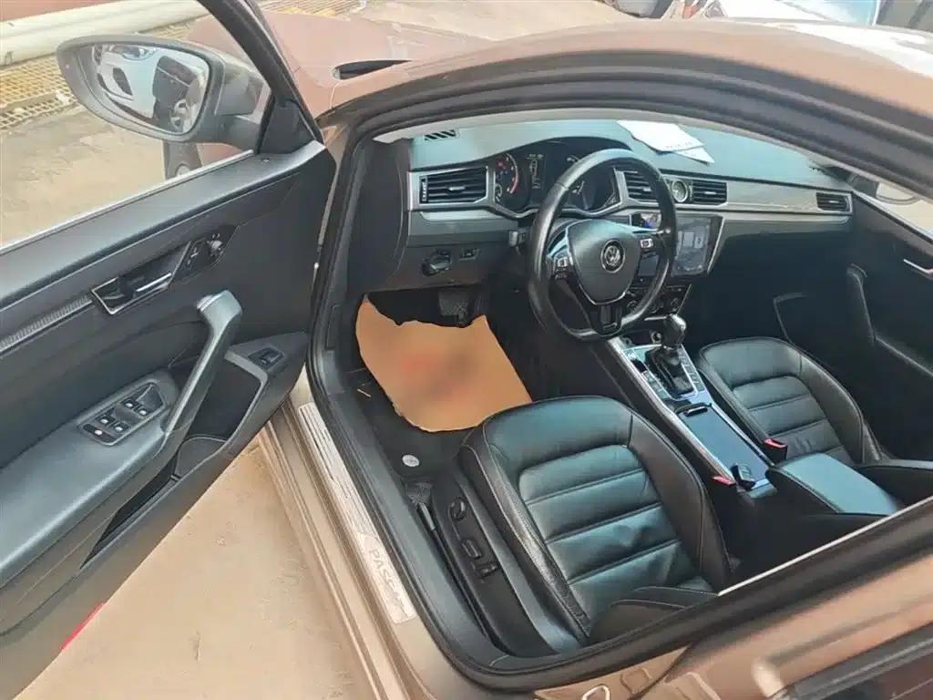 2017 Passat 330TSI DSG Premium Edition — миниатюра 16
