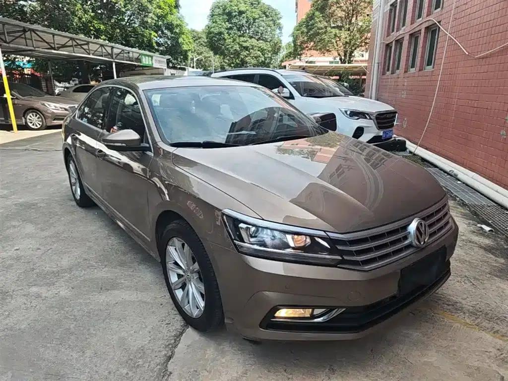 2017 Passat 330TSI DSG Premium Edition — миниатюра 4