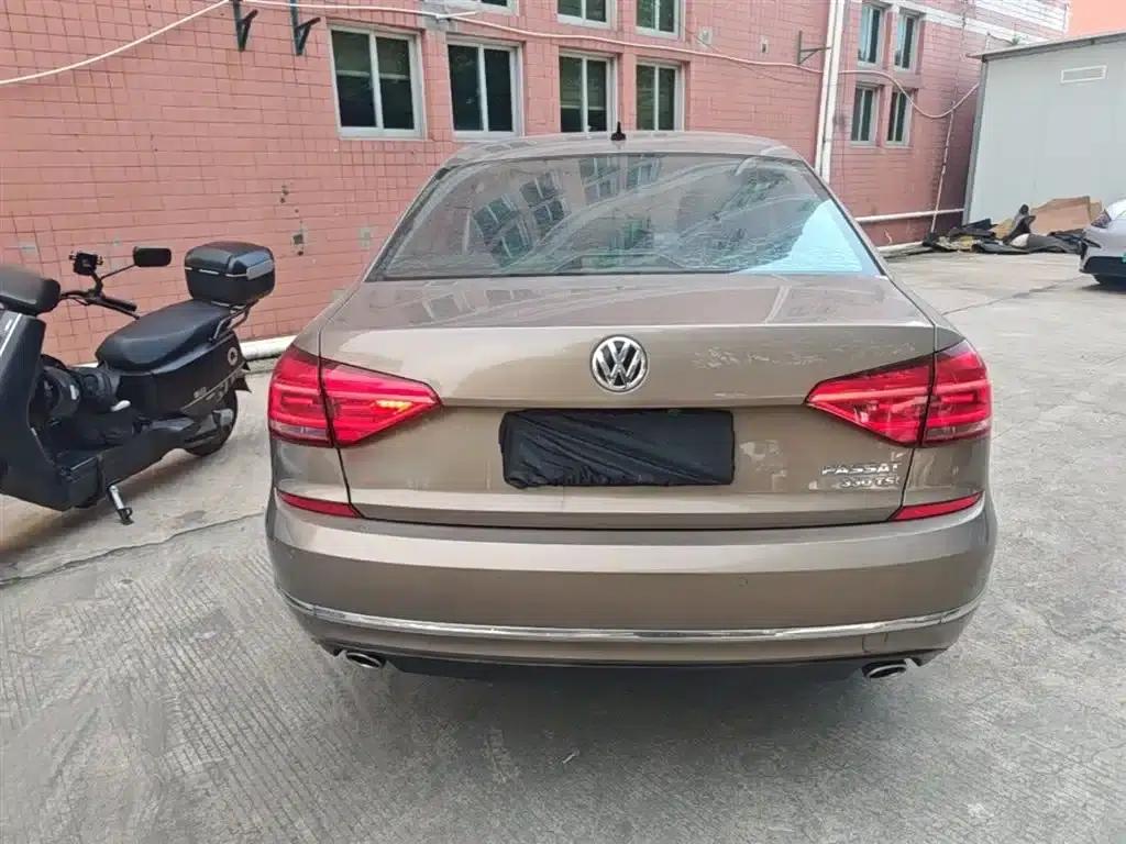 2017 Passat 330TSI DSG Premium Edition — миниатюра 6