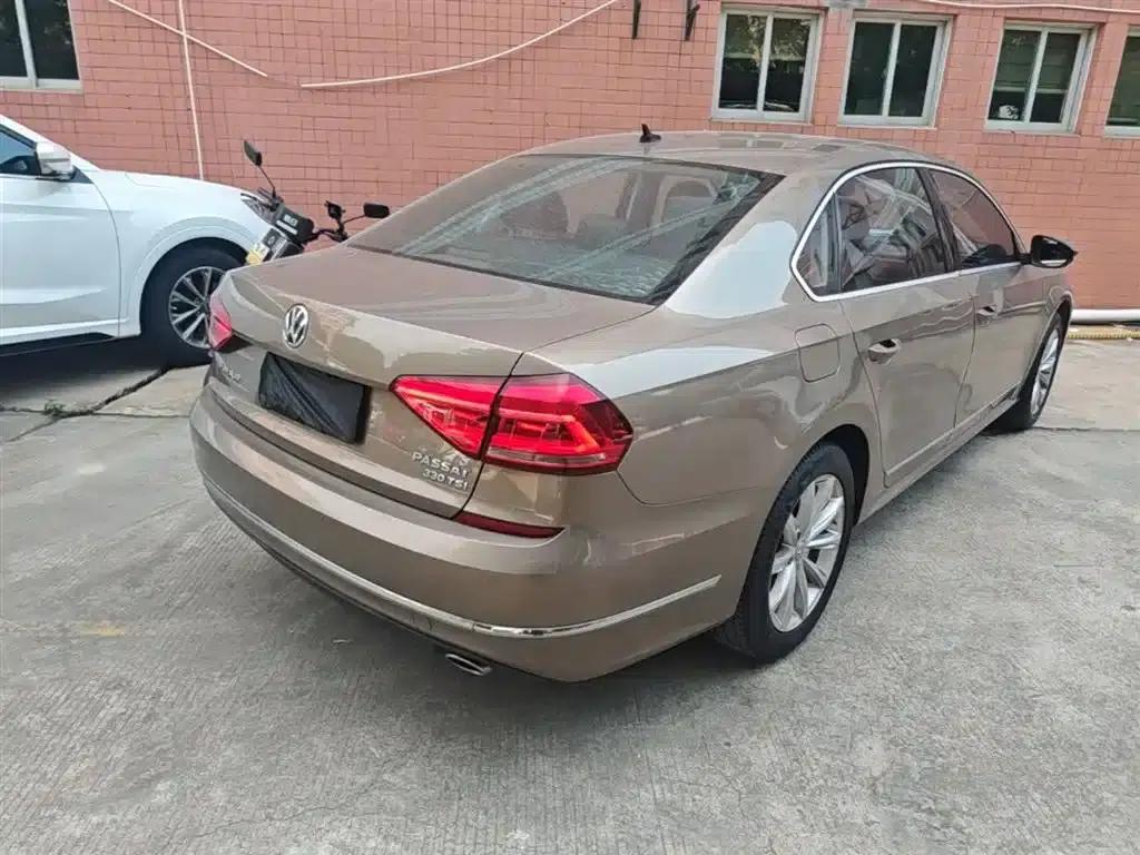 2017 Passat 330TSI DSG Premium Edition — миниатюра 7