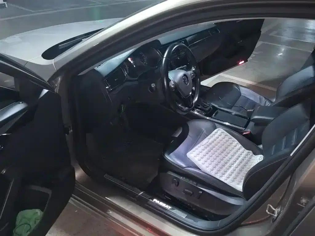 2016 Passat 330TSI DSG Royal Edition — миниатюра 13