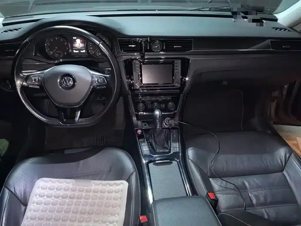 2016 Passat 330TSI DSG Royal Edition — миниатюра 6