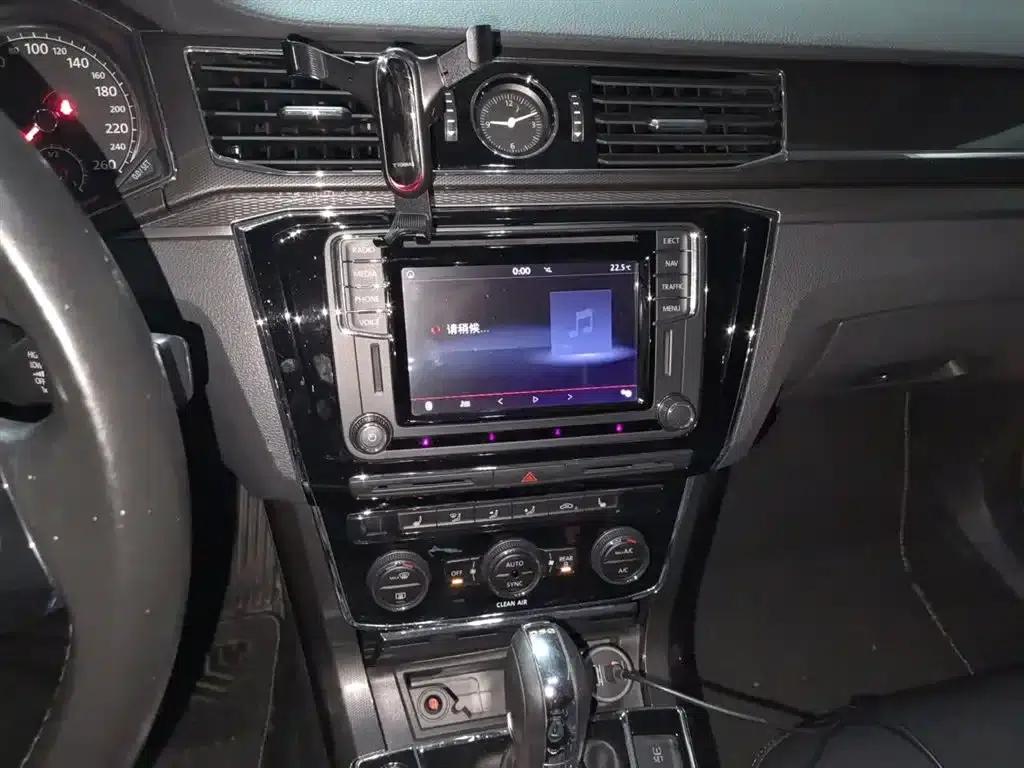 2016 Passat 330TSI DSG Royal Edition — миниатюра 10