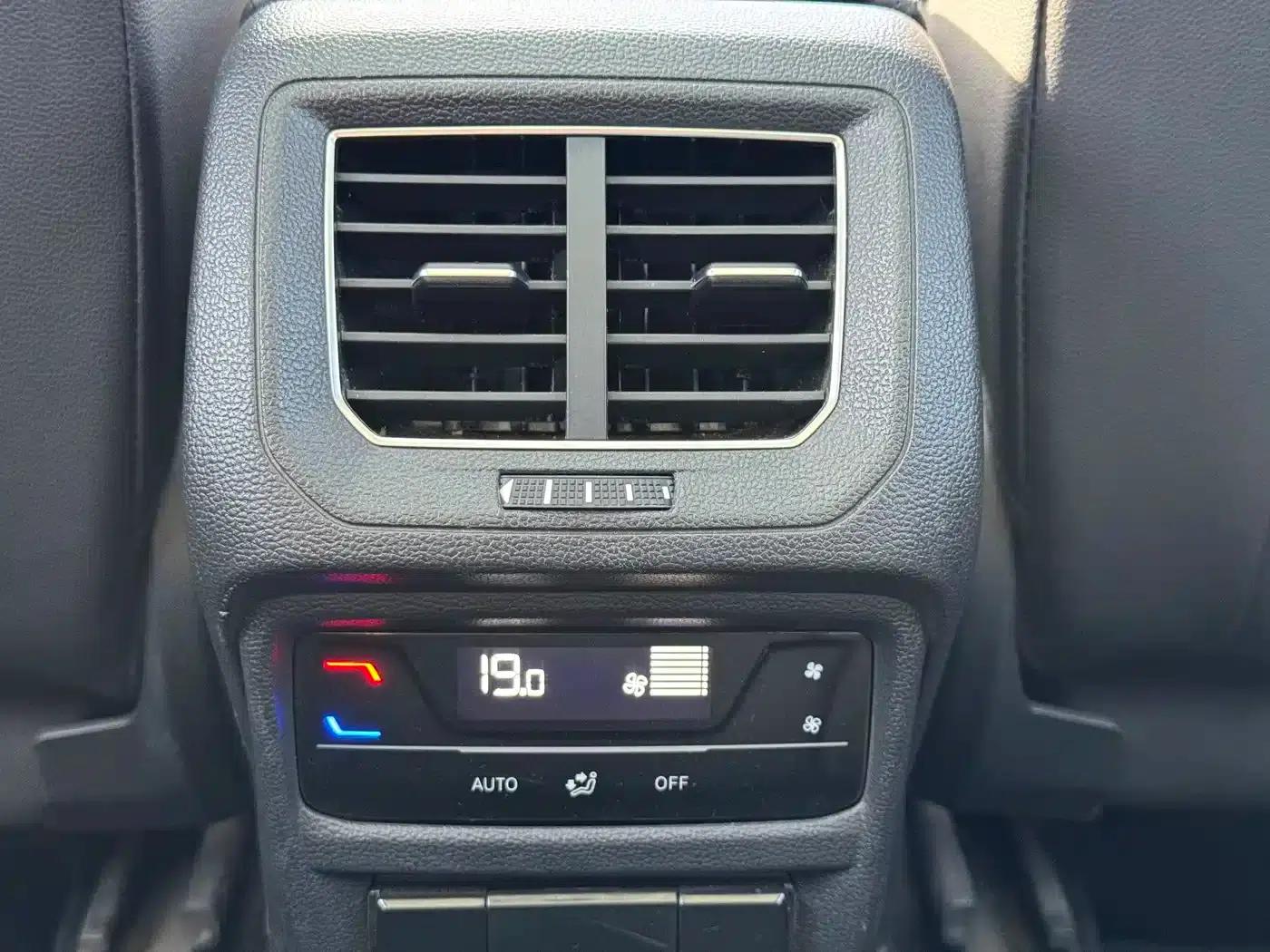 Tayron 2022 330TSI 2WD Luxury Intelligent Connected Edition Plus — миниатюра 13