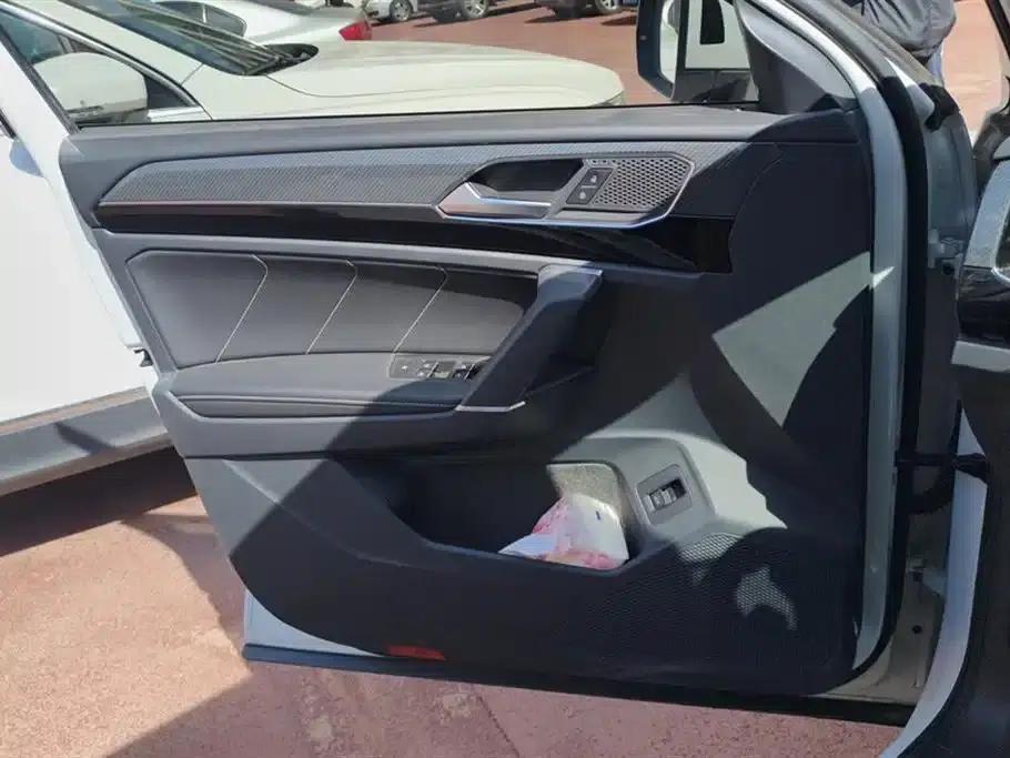 Tayron 2022 380TSI AWD Luxury Intelligent Connected Pro — миниатюра 7