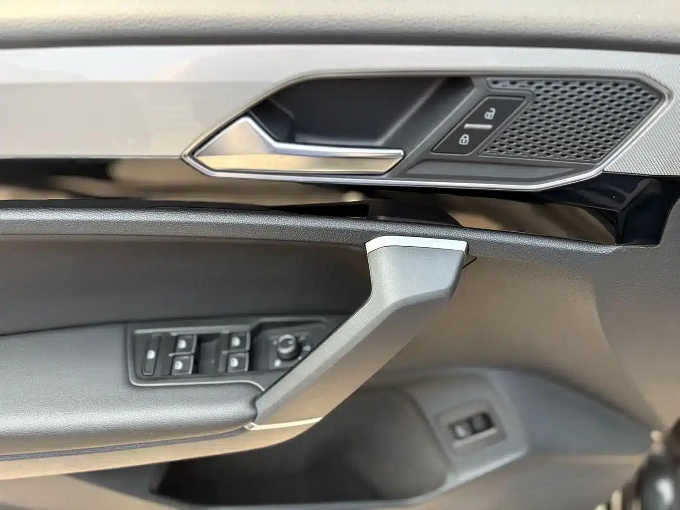 Tayron 2022 330TSI 2WD Luxury Intelligent Edition — миниатюра 16