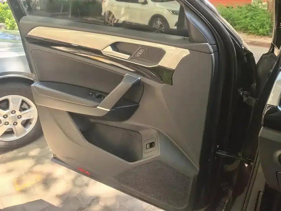 Tayron 2022 330TSI 2WD Luxury Intelligent Edition — миниатюра 7
