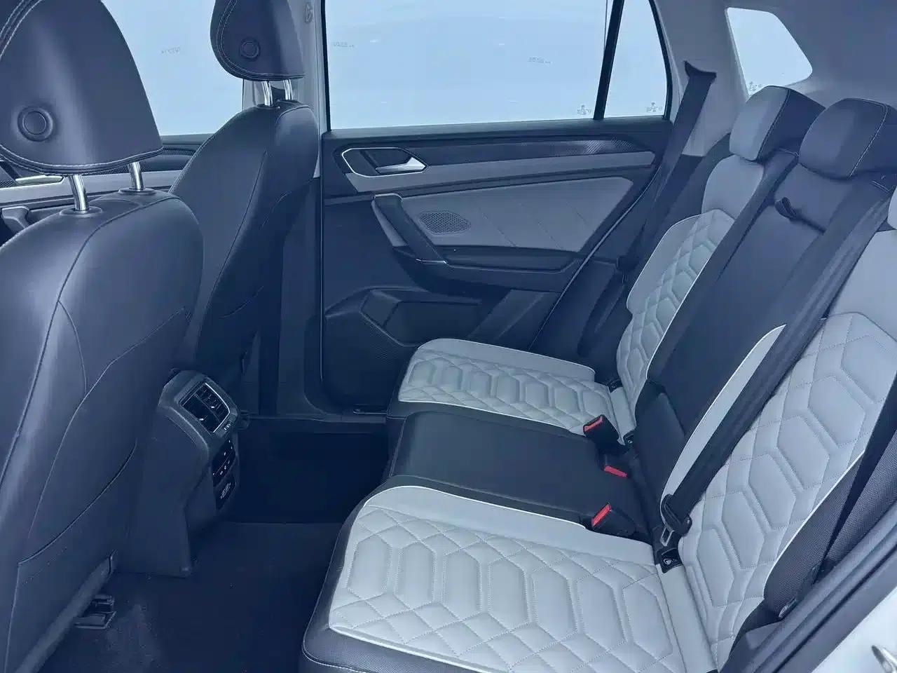 Tayron 2023 280TSI 2WD Luxury Plus Advanced Edition — миниатюра 11