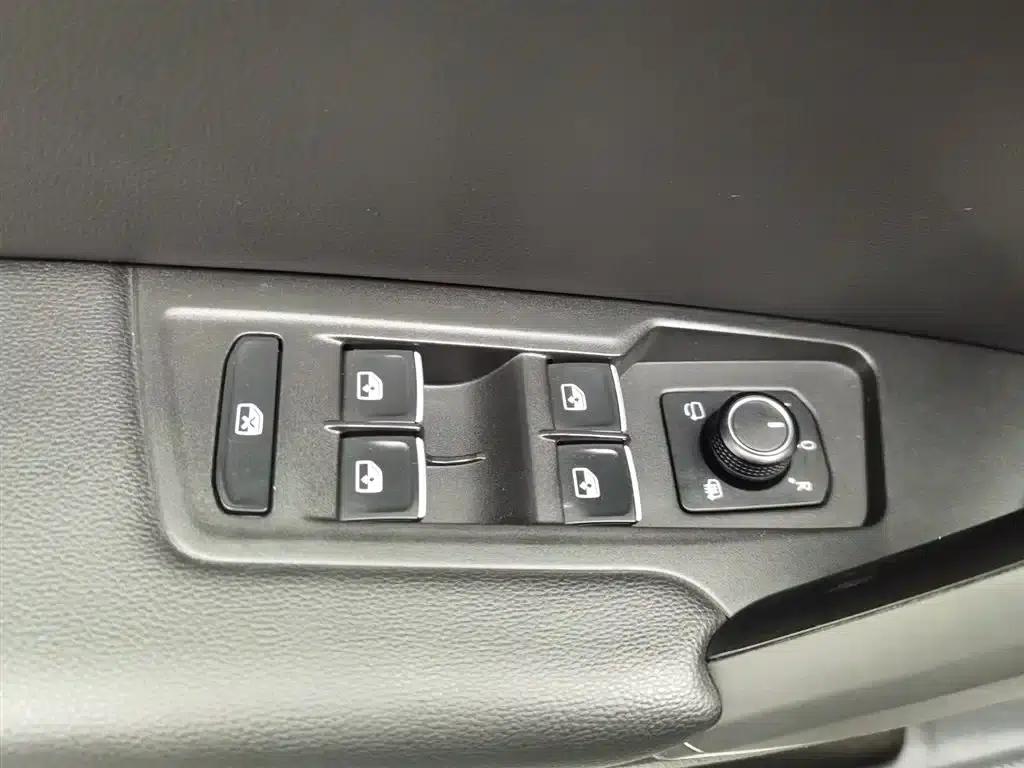 Tayron 2020 330TSI 2WD Luxury Intelligent Edition — миниатюра 9