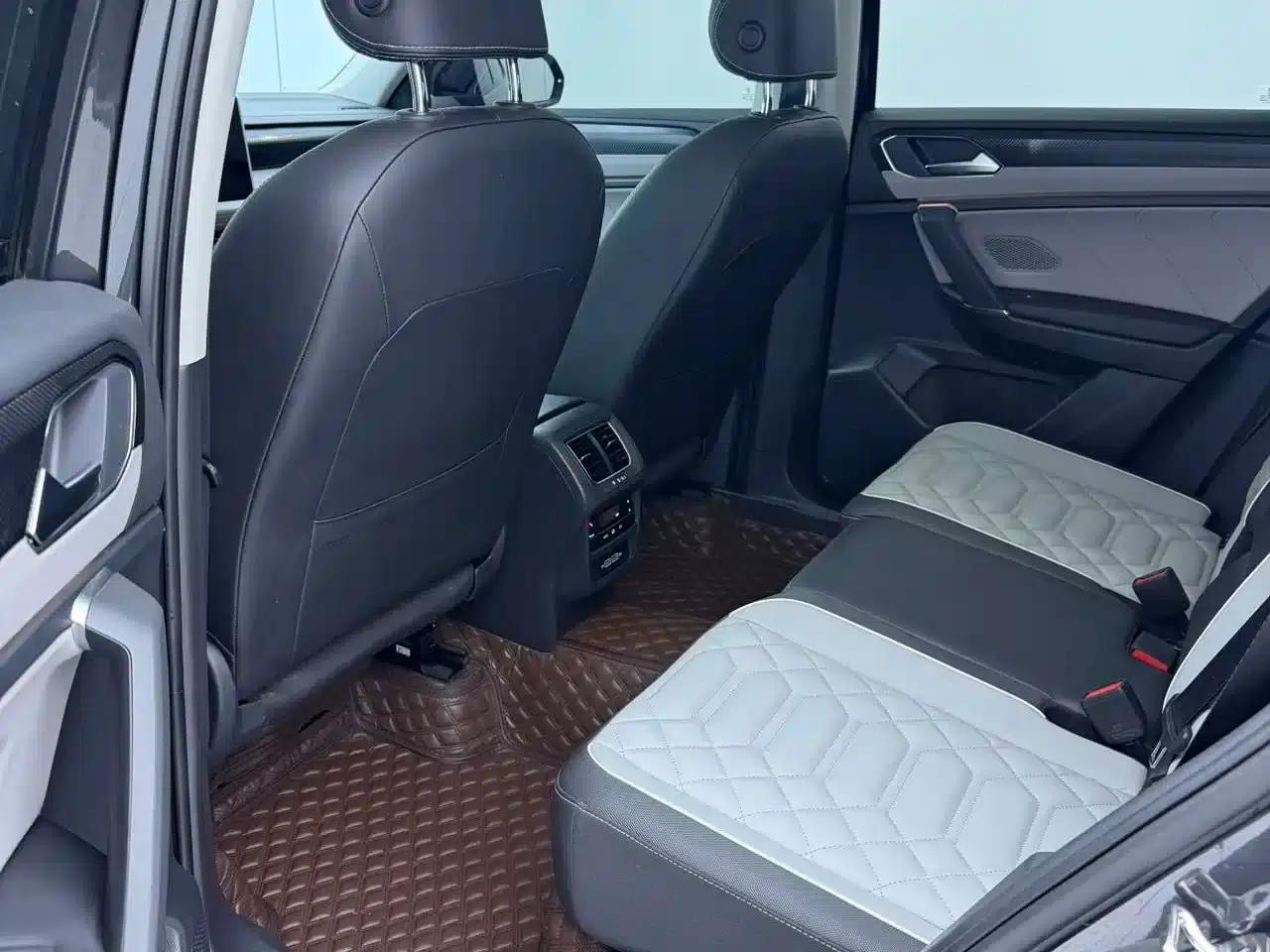 Tayron 2023 280TSI 2WD Luxury Plus Advanced Edition — миниатюра 13