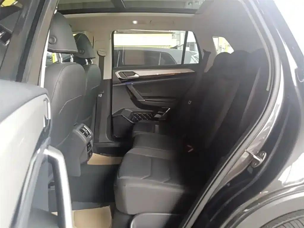 Tayron 2020 330TSI 2WD Luxury Intelligent Edition — миниатюра 17