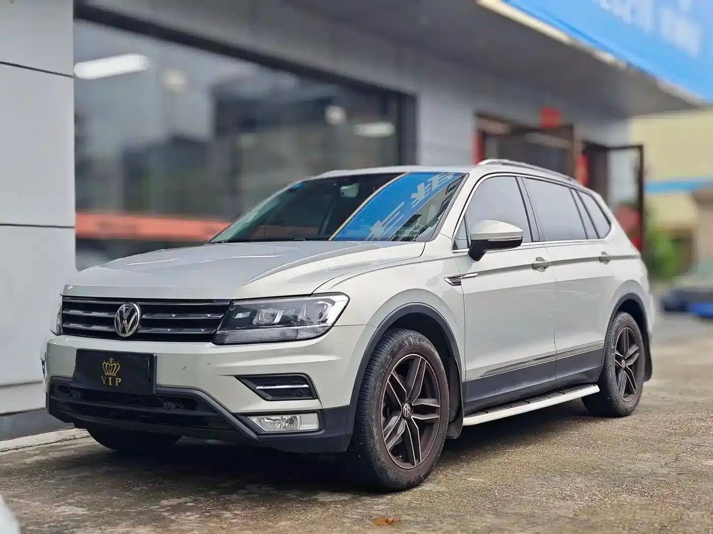 Tiguan L 2017 330TSI Automatic 2WD Luxury Edition — миниатюра 1