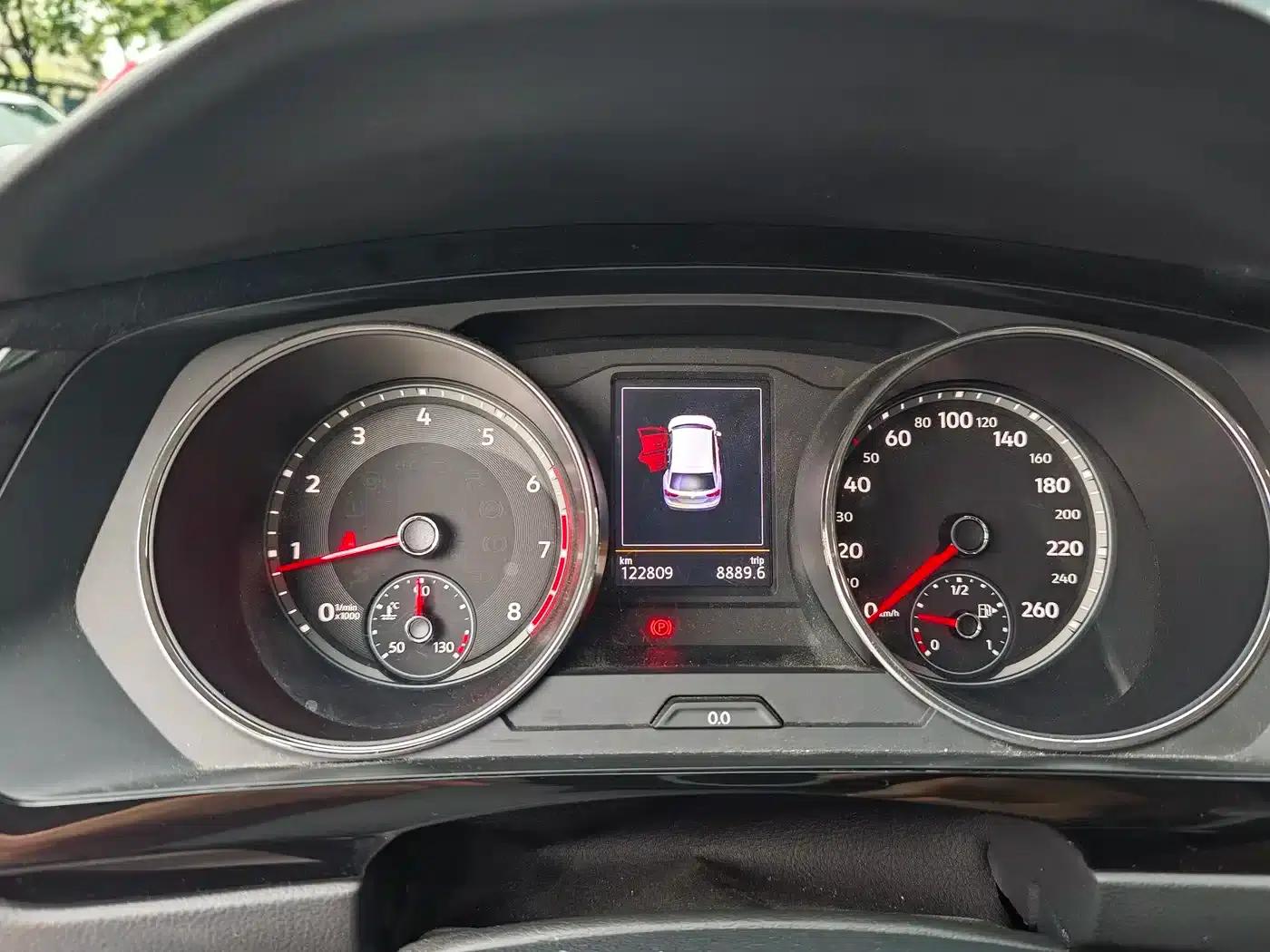 Tiguan L 2017 330TSI Automatic 2WD Luxury Edition — миниатюра 12