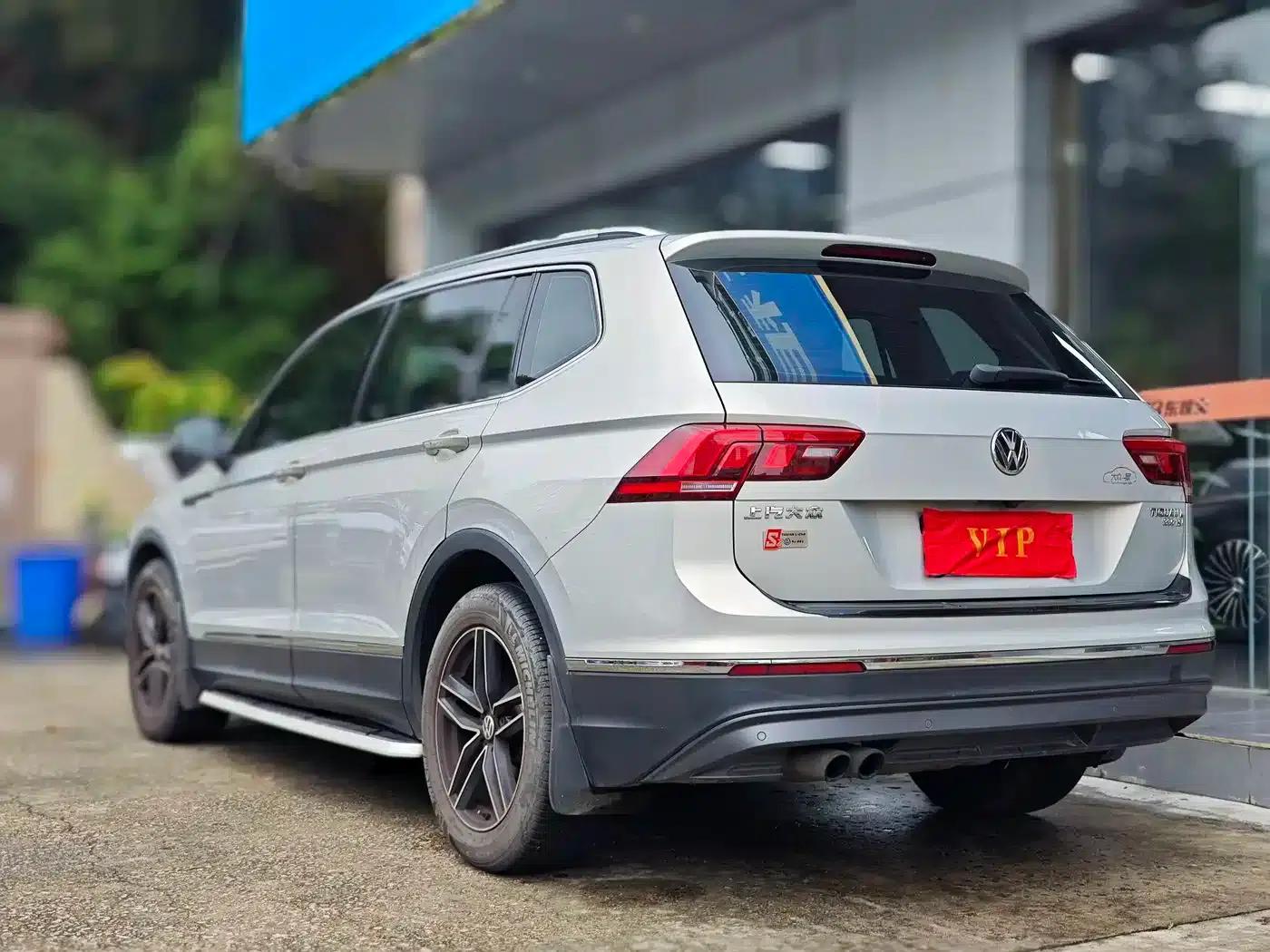 Tiguan L 2017 330TSI Automatic 2WD Luxury Edition — миниатюра 6
