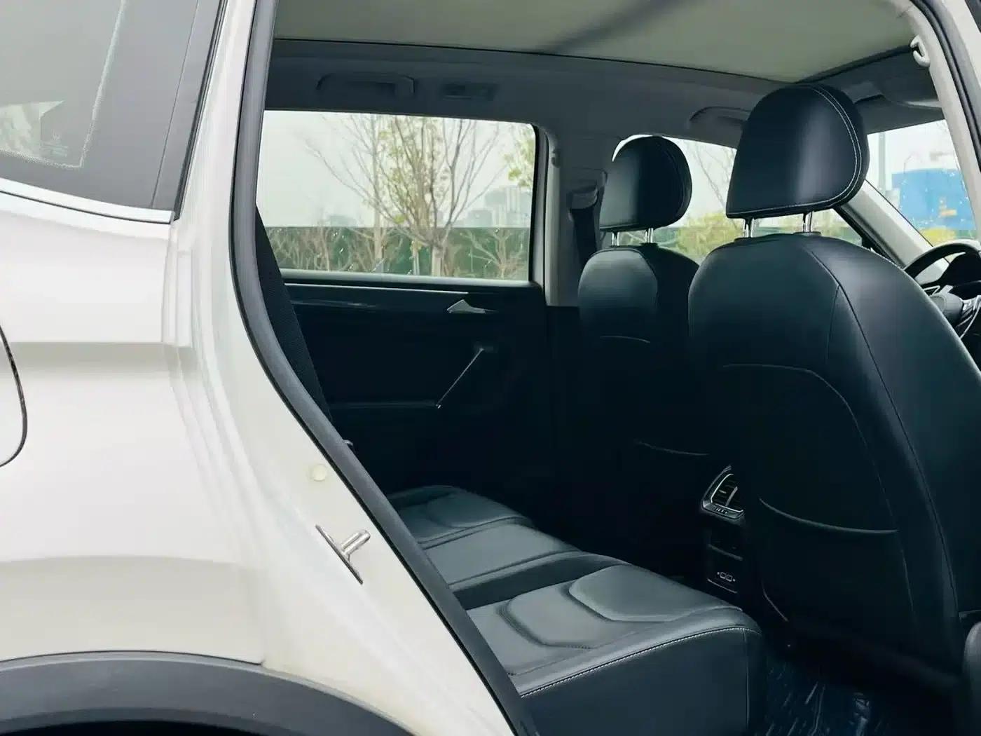 Tiguan L 2020 330TSI Automatic 2WD R-Line Flagship Edition (China VI Emission Standard) — миниатюра 12