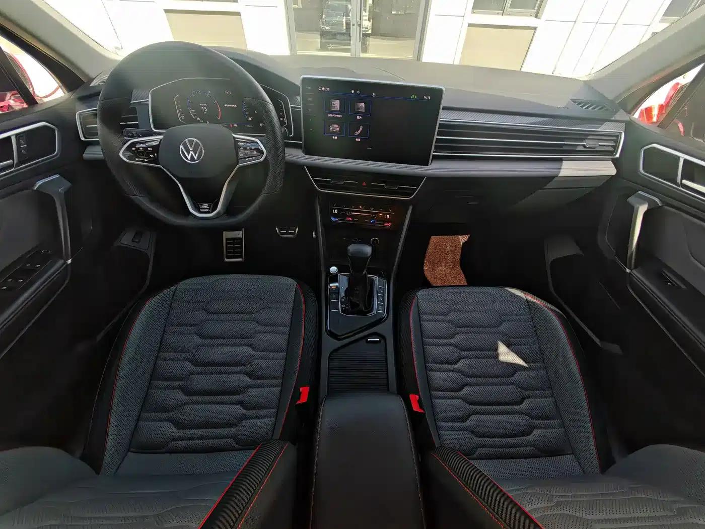 Tiguan L 2022 330TSI Automatic 2WD R-Line Premium Edition — миниатюра 6