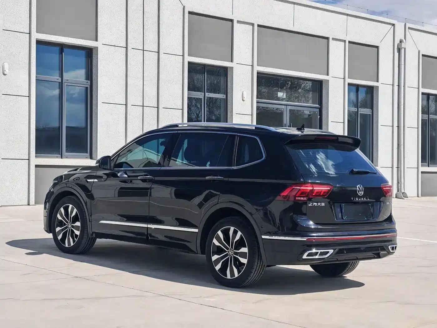 Tiguan L 2022 330TSI Automatic 2WD R-Line Premium Edition — миниатюра 7