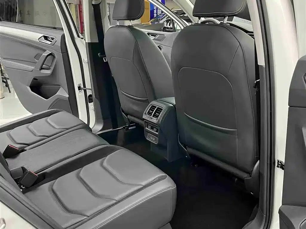 Tiguan L 2017 330TSI Automatic 2WD Luxury Edition — миниатюра 5