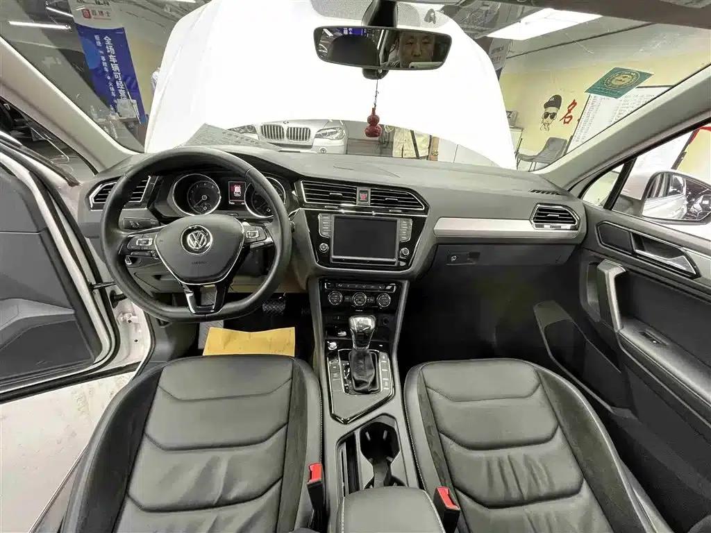 Tiguan L 2017 330TSI Automatic 2WD Luxury Edition — миниатюра 8