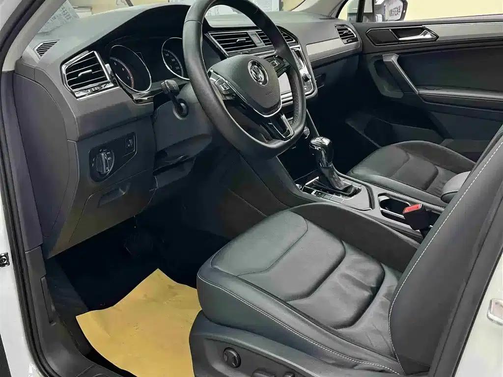 Tiguan L 2017 330TSI Automatic 2WD Luxury Edition — миниатюра 10