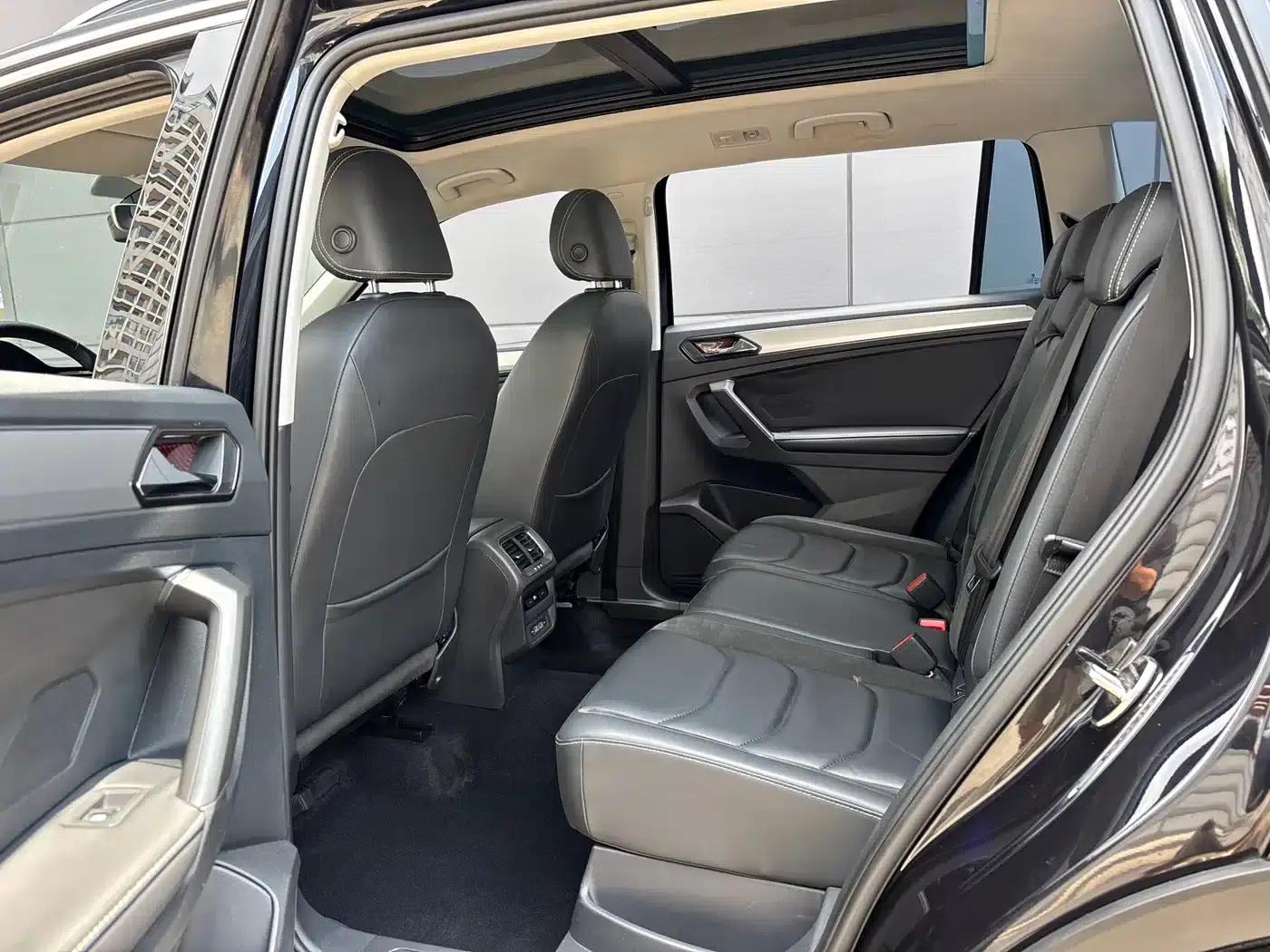 Tiguan L 2018 Facelift 330TSI Automatic 2WD Luxury Edition — миниатюра 13