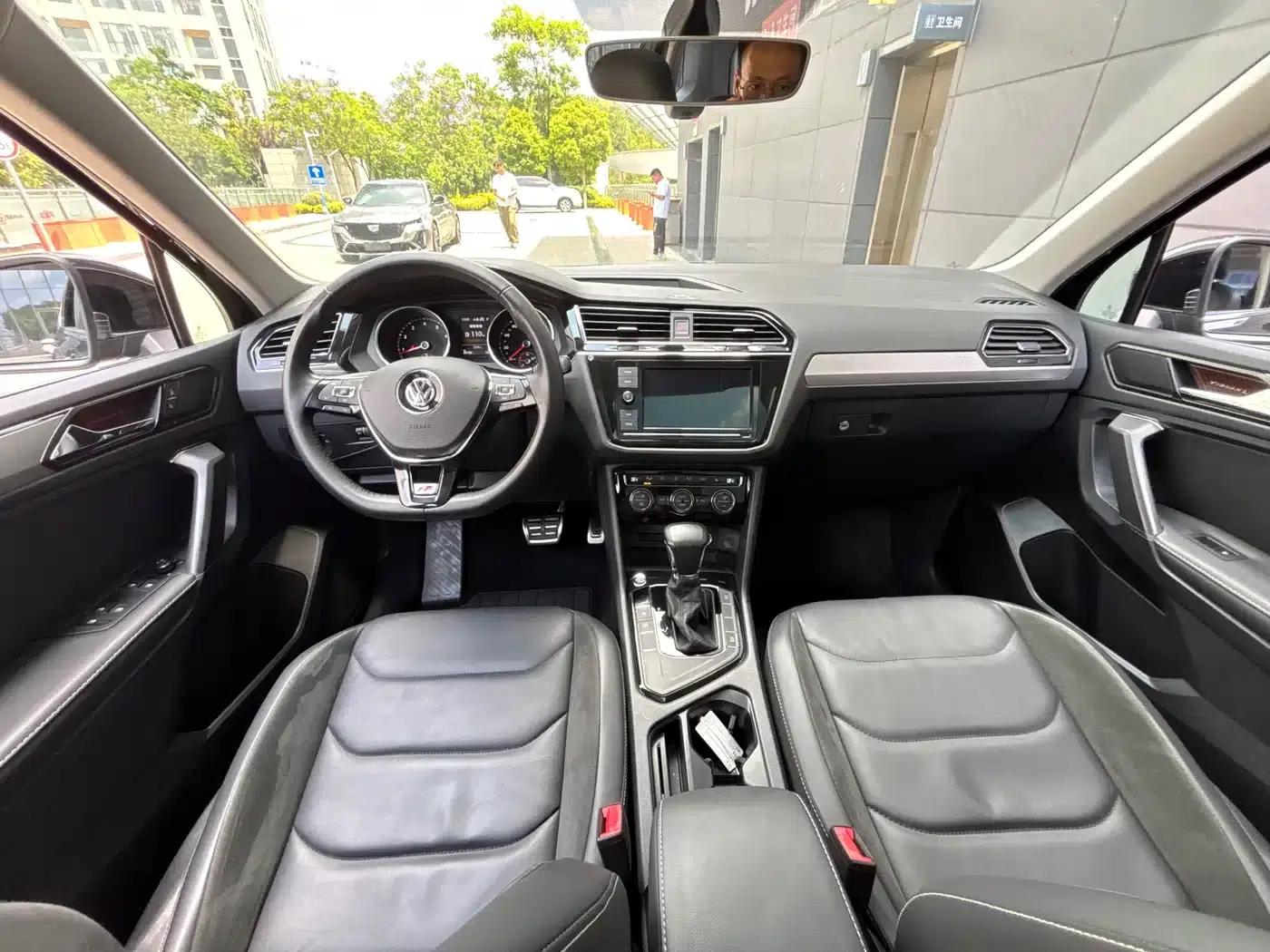 Tiguan L 2018 Facelift 330TSI Automatic 2WD Luxury Edition — миниатюра 14