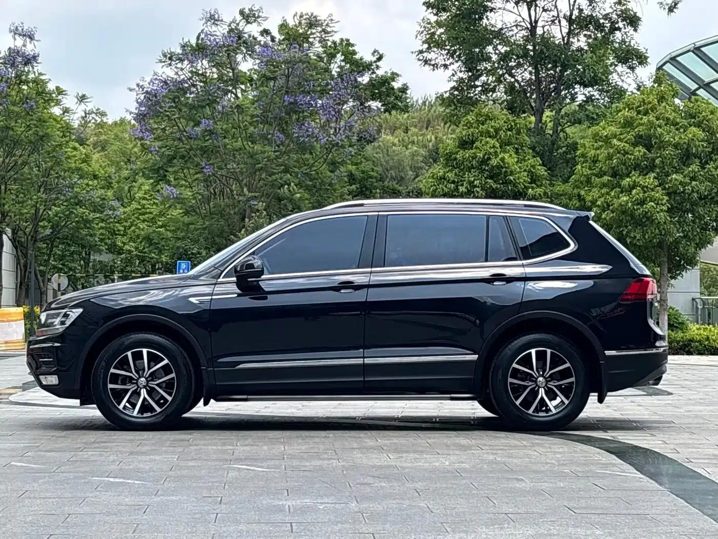 Tiguan L 2018 Facelift 330TSI Automatic 2WD Luxury Edition — миниатюра 4