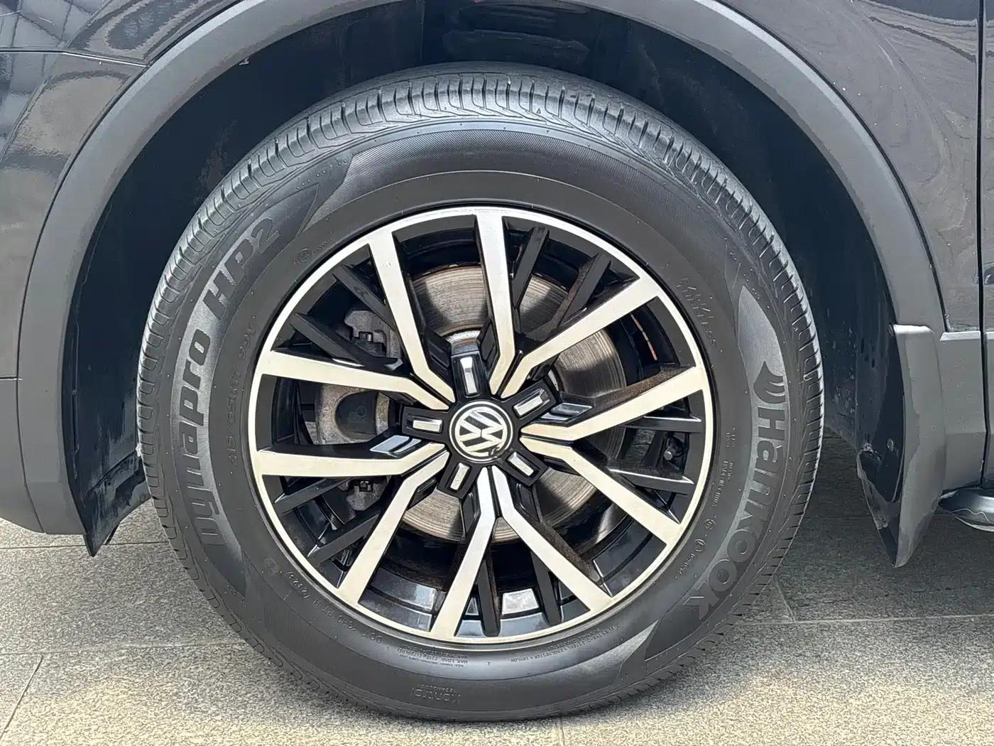 Tiguan L 2018 Facelift 330TSI Automatic 2WD Luxury Edition — миниатюра 8