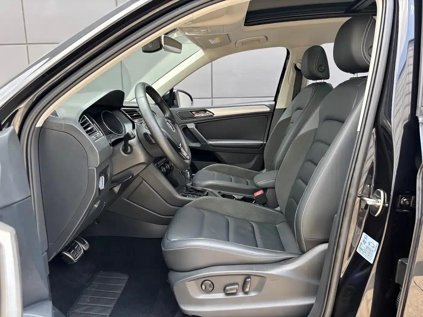 Tiguan L 2018 Facelift 330TSI Automatic 2WD Luxury Edition — миниатюра 10