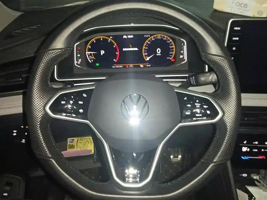 Tiguan L 2022 330TSI Automatic 2WD R-Line Premium Edition — миниатюра 15