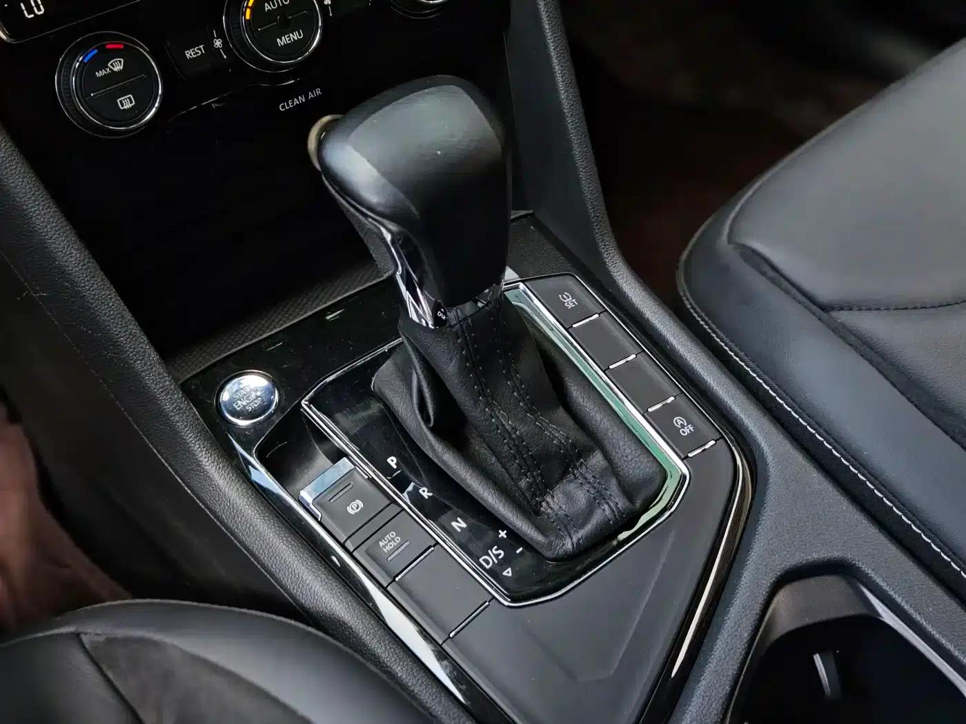 Tiguan L 2017 330TSI Automatic 2WD Comfort Edition — миниатюра 14