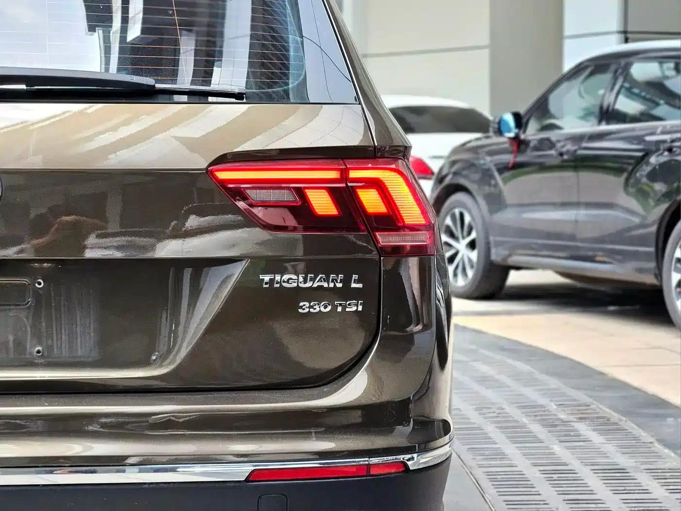 Tiguan L 2017 330TSI Automatic 2WD Comfort Edition — миниатюра 20