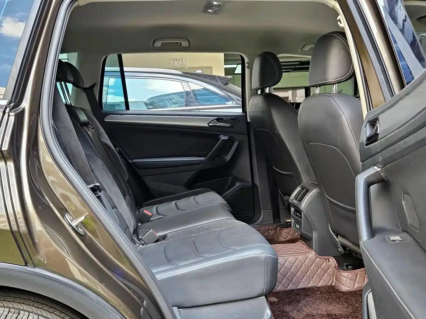 Tiguan L 2017 330TSI Automatic 2WD Comfort Edition — миниатюра 5